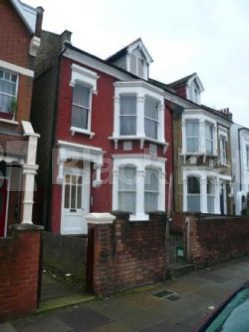 			LET!, 2 Bedroom, 1 bath, 1 reception Flat			 Ferme Park Road, CROUCH END N8